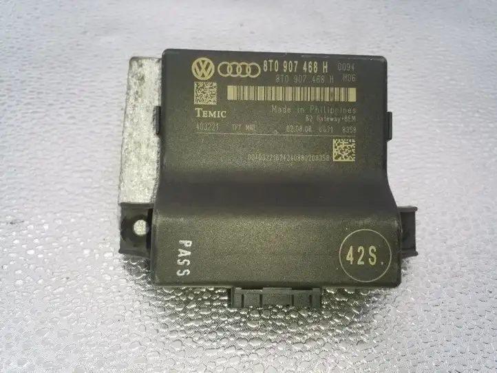 Audi A4 S4 B8 8K (2007 - 2011) 8T0907468H Прочие блоки управления — фото 1