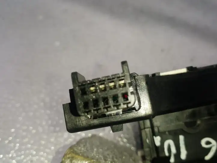 Volkswagen Golf V (2003 - 2009)  1K0953513E Ручка поворотов/ фонарей