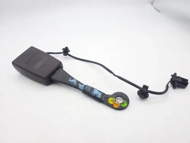 Audi A8 (2007 - 2010)  4E0857755D Замок переднего ремня