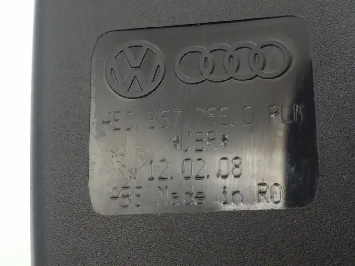 Audi A8 (2007 - 2010)  4E0857755D Замок переднего ремня