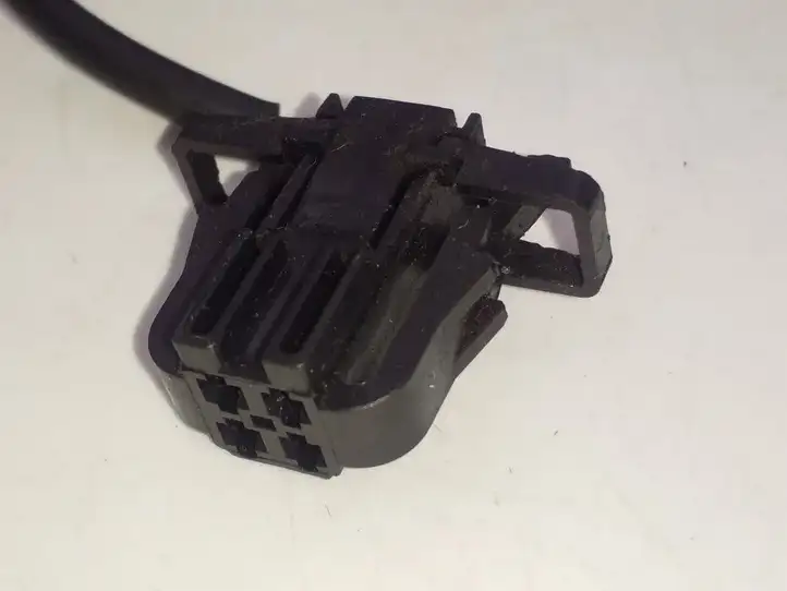 Audi A8 (2007 - 2010)  4E0857755D Замок переднего ремня