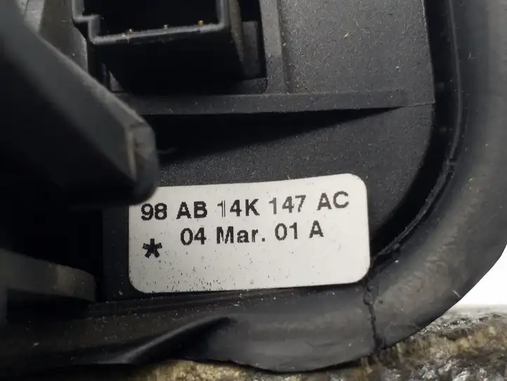 Ford Focus (1998 - 2004) 98AB14K147AC Мултифункционный включатель управления / ручка — фото 3