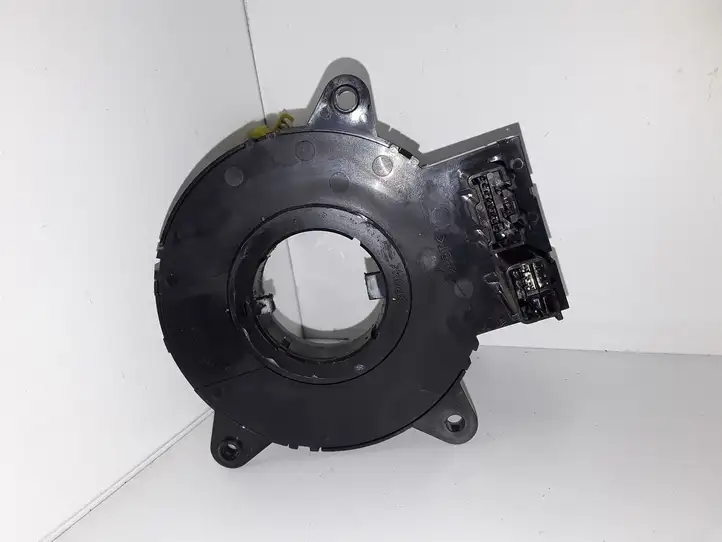 Mazda 6 (2002 - 2005) Z70T420983 Контактное кольцо SRS — фото 2