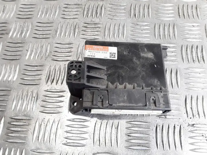 Toyota Auris 150 (2006 - 2012) 8865002430 Прочие блоки управления — фото 1
