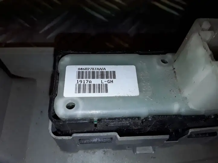 Chrysler Sebring (JS) (2006 - 2010) 04602787AA Кнопка стеклоподъемников — фото 2