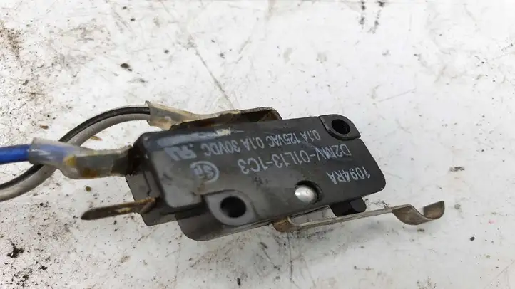 Toyota Corolla Verso E121 (2001 - 2004) Прочая электропроводка — фото 2
