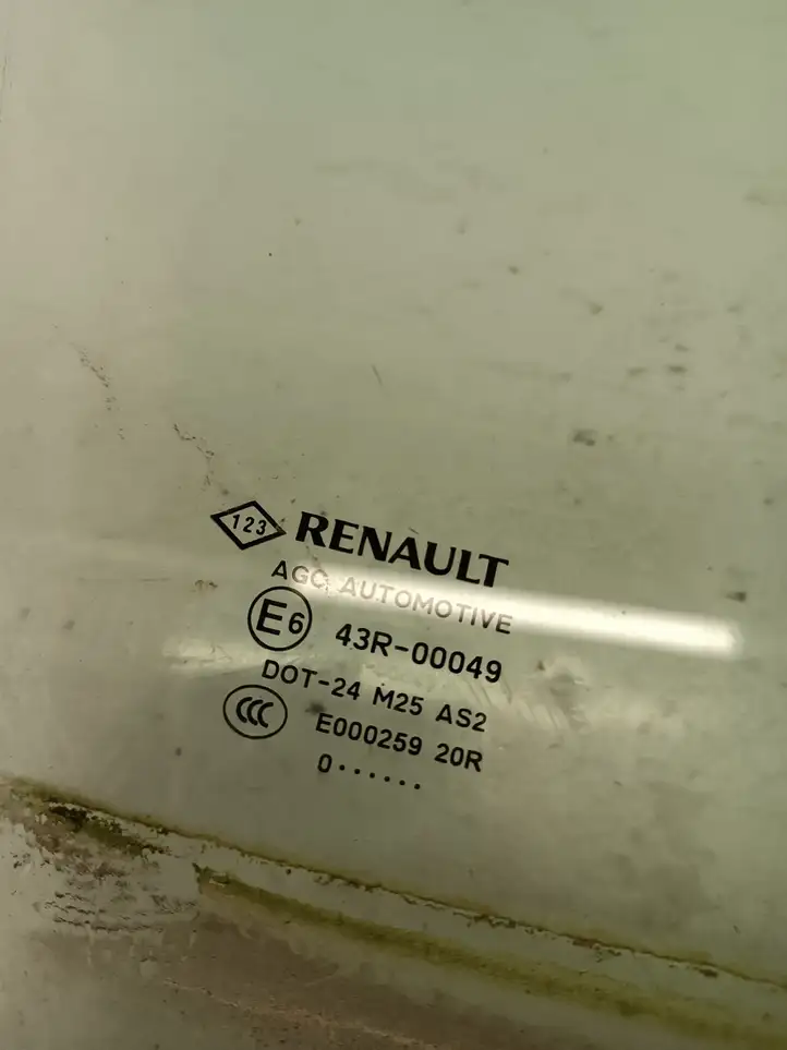 Renault Scenic III - Grand scenic III (2009 - 2016) 43R00049 Стекло передней двери — фото 3