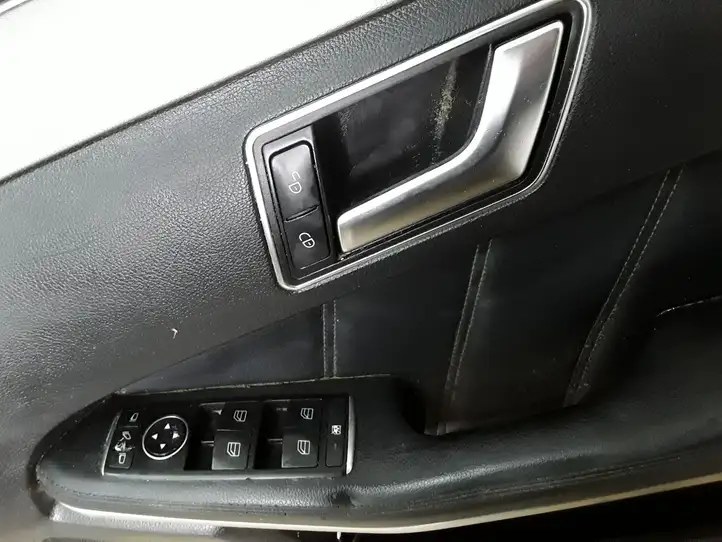 Mercedes-Benz E W212 (2009 - 2016) A2127270248 Обшивка передней двери — фото 8