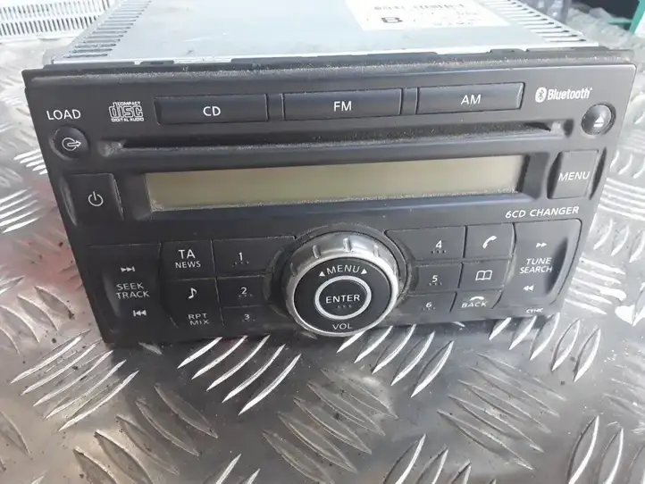 Nissan Qashqai (2006 - 2010) 28185JD400 Магнитола / мультимедийная система — фото 1