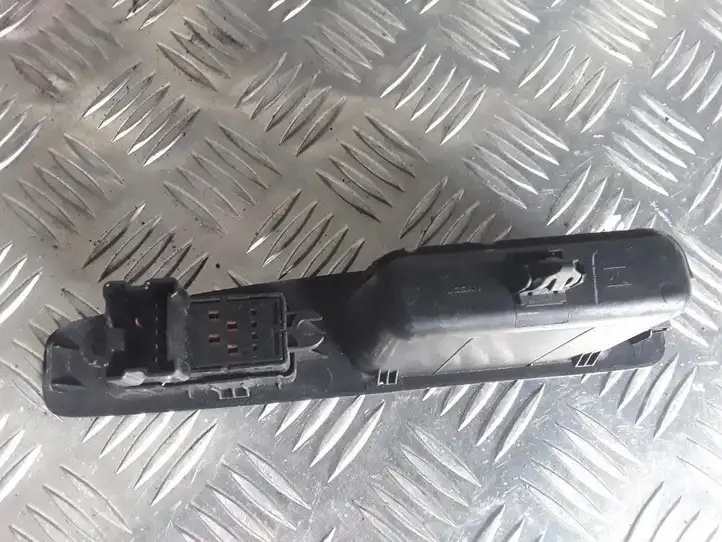 Nissan Qashqai (2006 - 2010) 25411JD000 Блок кнопок стеклоподъемников — фото 2