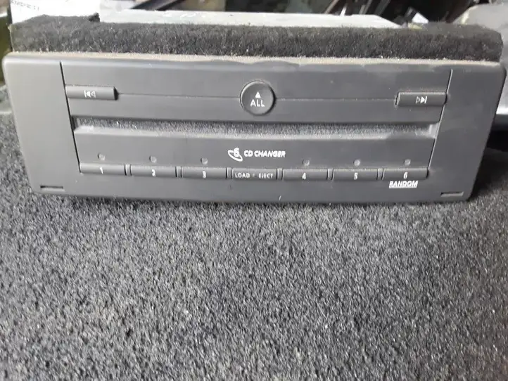 Renault Megane II (2002 - 2005) 8200071208 Магнитола / мультимедийная система — фото 1