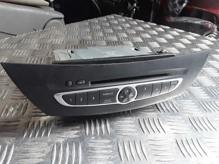 Renault Laguna III (2007 - 2015) 281150013R Магнитола / мультимедийная система — фото 1