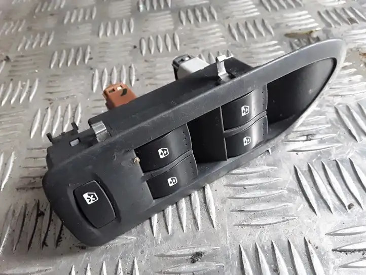 Renault Laguna II (2005 - 2007) 8200397297 Блок кнопок стеклоподъемников — фото 1