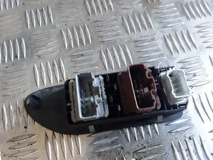 Renault Laguna II (2001 - 2005) 8200018985 Блок кнопок стеклоподъемников — фото 2