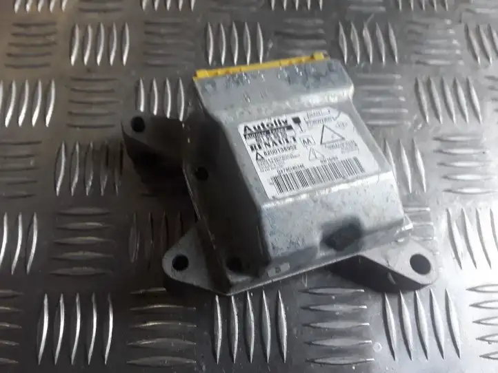 Renault Laguna (2005 - 2007)  601958800 Блок управления надувных подушек