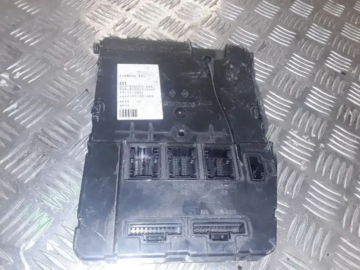 Renault Megane II (2002 - 2005)  8200292068 Mодуль kомфортa