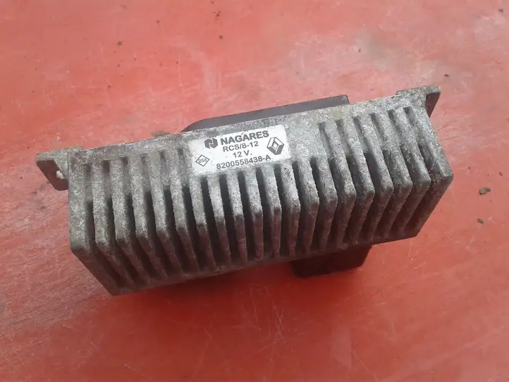 Renault Scenic III -  Grand scenic III (2009 - 2016)  8200558438 Реле подогрева свеч