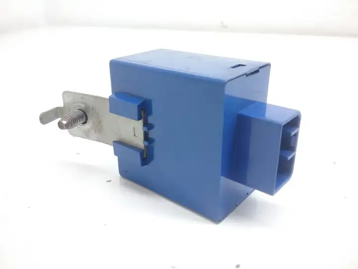 Mazda Premacy (1999 - 2005) GE4T66810 Другое реле — фото 3