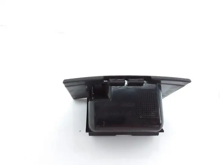 Ford Mondeo Mk III (2000 - 2007) 1S7XF048A42ACW Задняя пепельница — фото 3