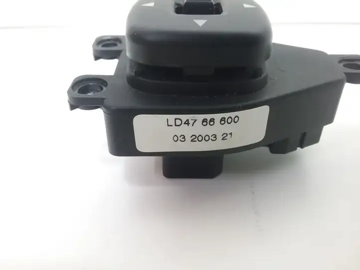 Mazda MPV (1999 - 2006) LD4766600 Кнопка стеклоподъемников — фото 3