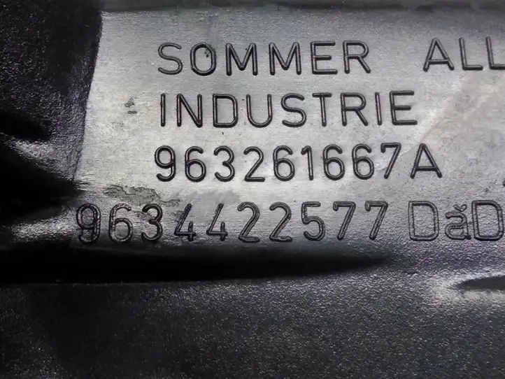 Citroen C5 (2001 - 2004) 963261667A Боковой воздушный дефлектор — фото 4