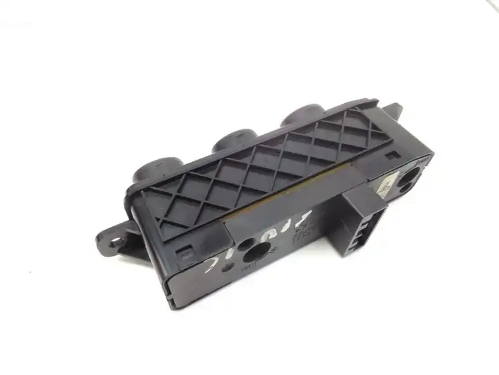 Honda Civic (2001 - 2005) A010NH365L0213K Кнопка обогрева стекла — фото 2