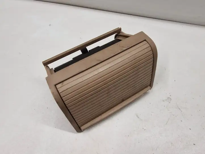 BMW 3 E46 (1998 - 2005)  8225988 Задняя пепельница