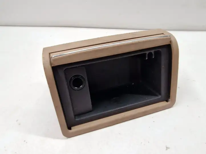 BMW 3 E46 (1998 - 2005)  8225988 Задняя пепельница