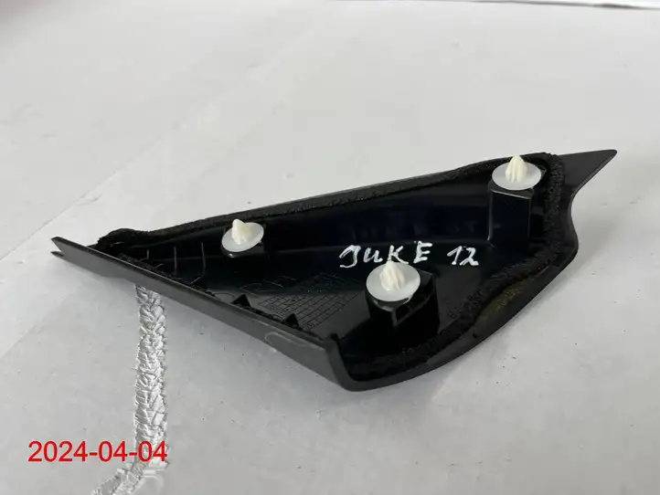 Nissan Juke I F15 (2010 - 2018) 80292-1KA0A Прочие детали салона — фото 3