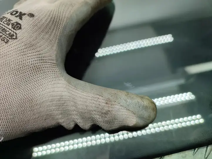 Volkswagen Tiguan (2007 - 2011)  43R001025 Основное стекло передних дверей (четырехдверного автомобиля)