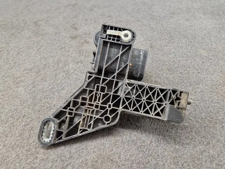 BMW 1 F20 F21 (2011 - 2019) 19525000001 Клеммный узел плюсовых проводов — фото 3