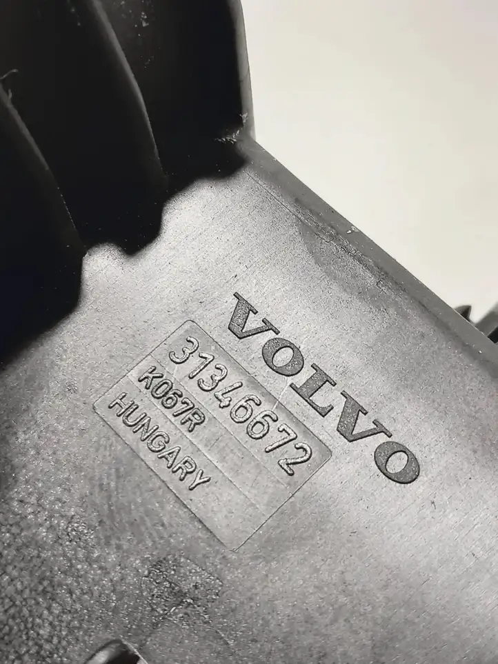 Volvo S90, V90 (2016 - 2020) 31346672 Блок предохранителей — фото 4