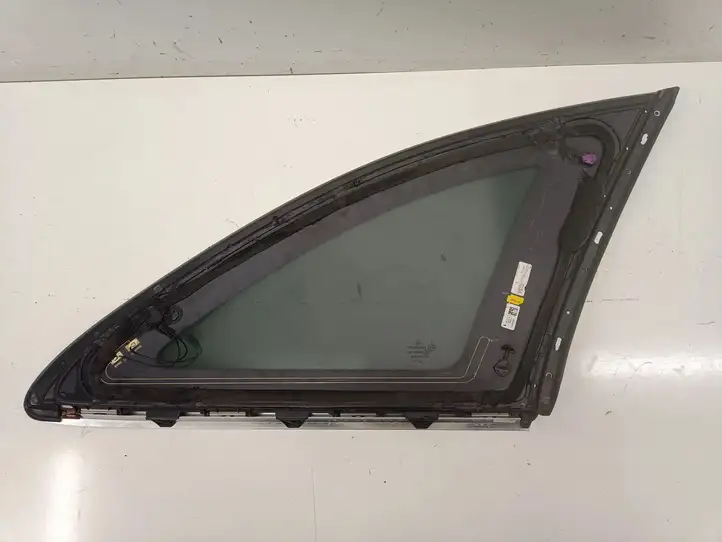 Mercedes-Benz C W206 (2021 - ) 43R006723 Заднее боковое стекло — фото 3