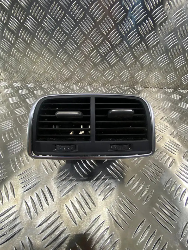 Audi A7 S7 4G (2010 - 2014) 4G0819203 Задний воздушный дефлектор — фото 1