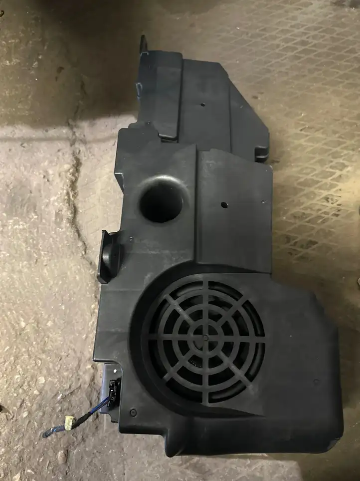 Audi A6 (2011 - 2014)  4G9035381A Громкоговоритель низкой частоты