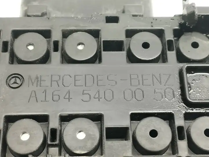 Mercedes-Benz ML W164 (2005 - 2011) A1645400050 Реле защиты аккумулятора — фото 7