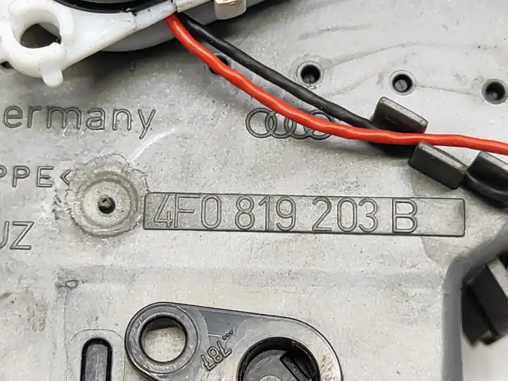 Audi A6 S6 C6 4F (2004 - 2008) 4F0819203B Задний воздушный дефлектор — фото 9