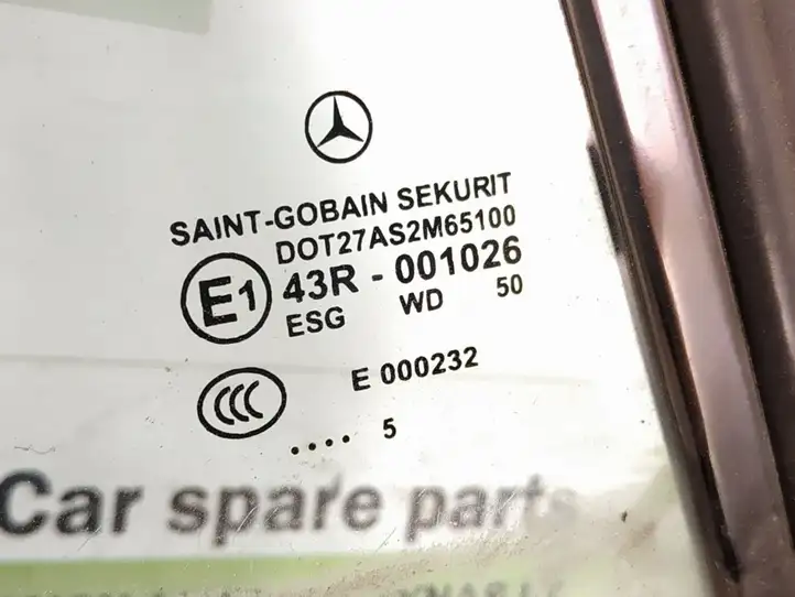 Mercedes-Benz CLK A209,C209 (2002 - 2009) 2096700610 Заднее боковое стекло — фото 2