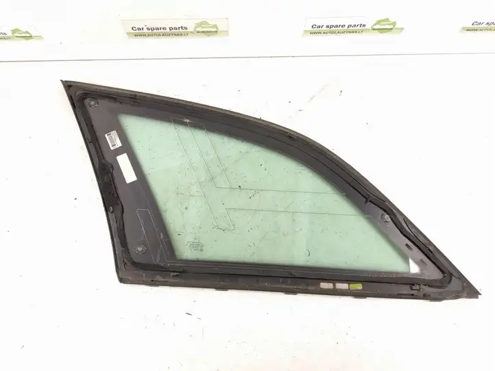 Mercedes-Benz C W204 (2007 - 2014) 2046701212 Заднее боковое стекло — фото 4