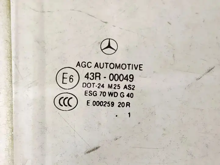Mercedes-Benz C W204 (2007 - 2014) 2047350410 Стекло задней двери — фото 2
