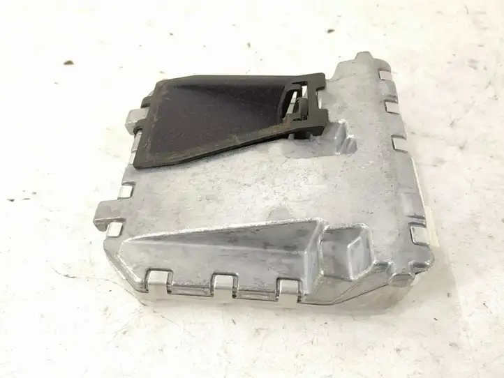 Mercedes-Benz C W204 (2007 - 2014) 0009050438 Камера в лобовом стекле — фото 3