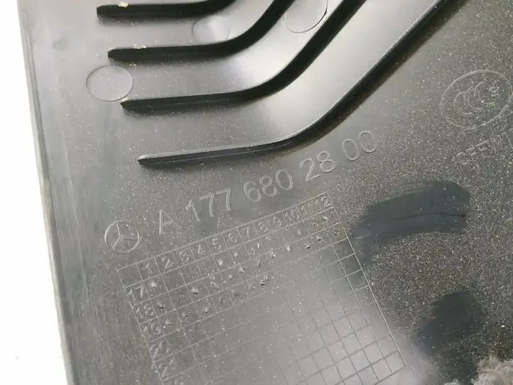Mercedes-Benz CLA C117,X117,W117 (2013 - 2019) Внутренняя отделка переднего порога — фото 5