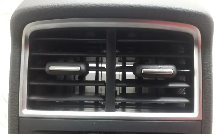 Audi A3/S3 8V (2012 - 2016) 8V0857042 Задний воздушный дефлектор — фото 3