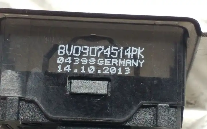 Audi A3/S3 8V (2012 - 2016) 8V0907451 Датчик света — фото 3