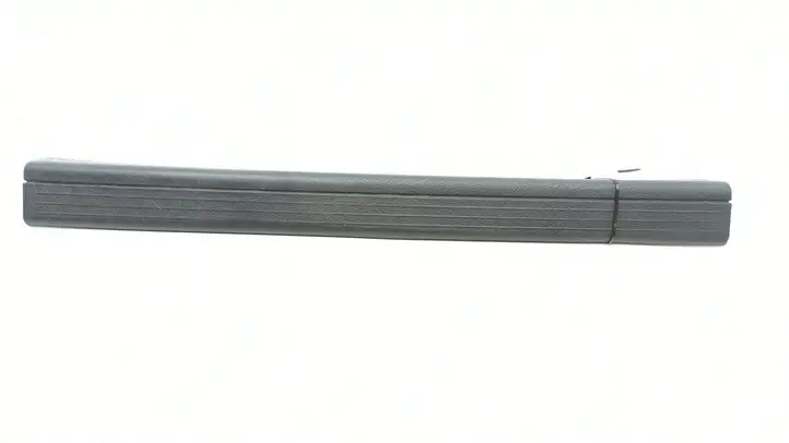Mercedes-Benz C W204 (2007 - 2014) A2046860136 Внутренняя отделка переднего порога — фото 1