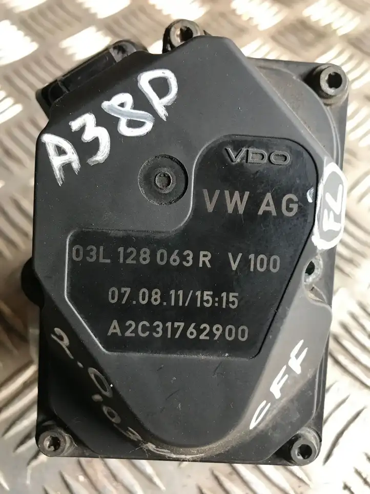 Audi A3/S3 8P (2008 - 2013) 03L128063R Дроссельная заслонка — фото 4