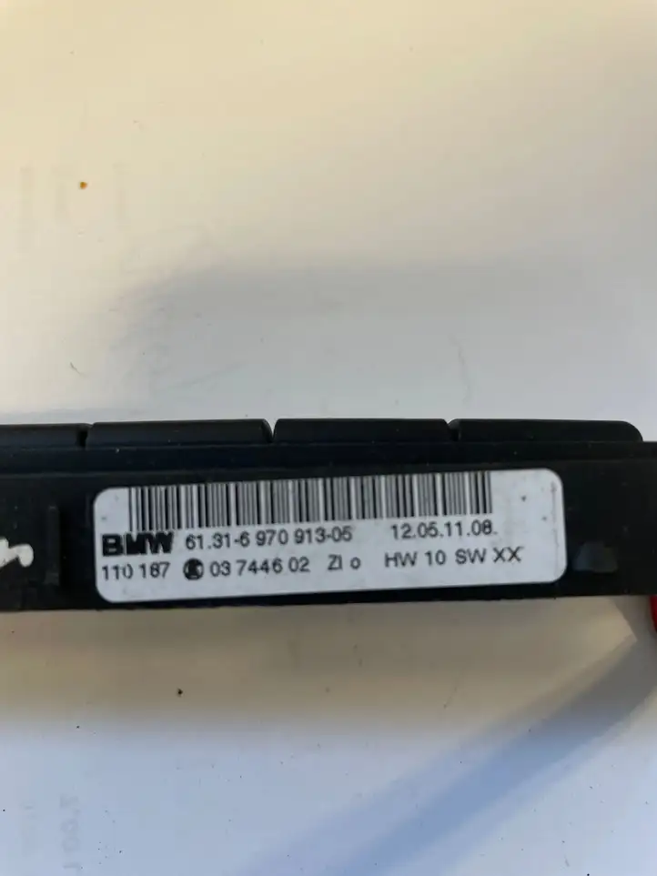 BMW 3 E90 E91 (2005 - 2012) 6970913 Кнопка парктроника — фото 2