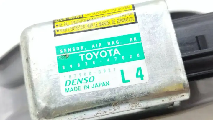Toyota Prius (XW20) (2003 - 2009) 8983447020 Датчик удара SRS — фото 2