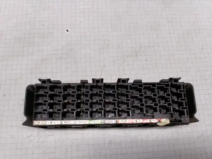 Volkswagen Transporter - Caravelle T4 (1990 - 2003) 7D0937517 Блок предохранителей — фото 2