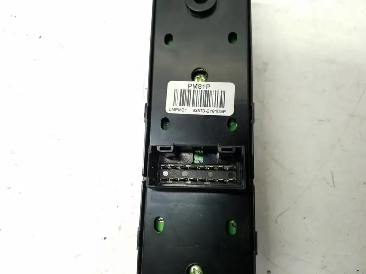Hyundai ix35 (2009 - 2013) 3834951310 Кнопка стеклоподъемников — фото 4